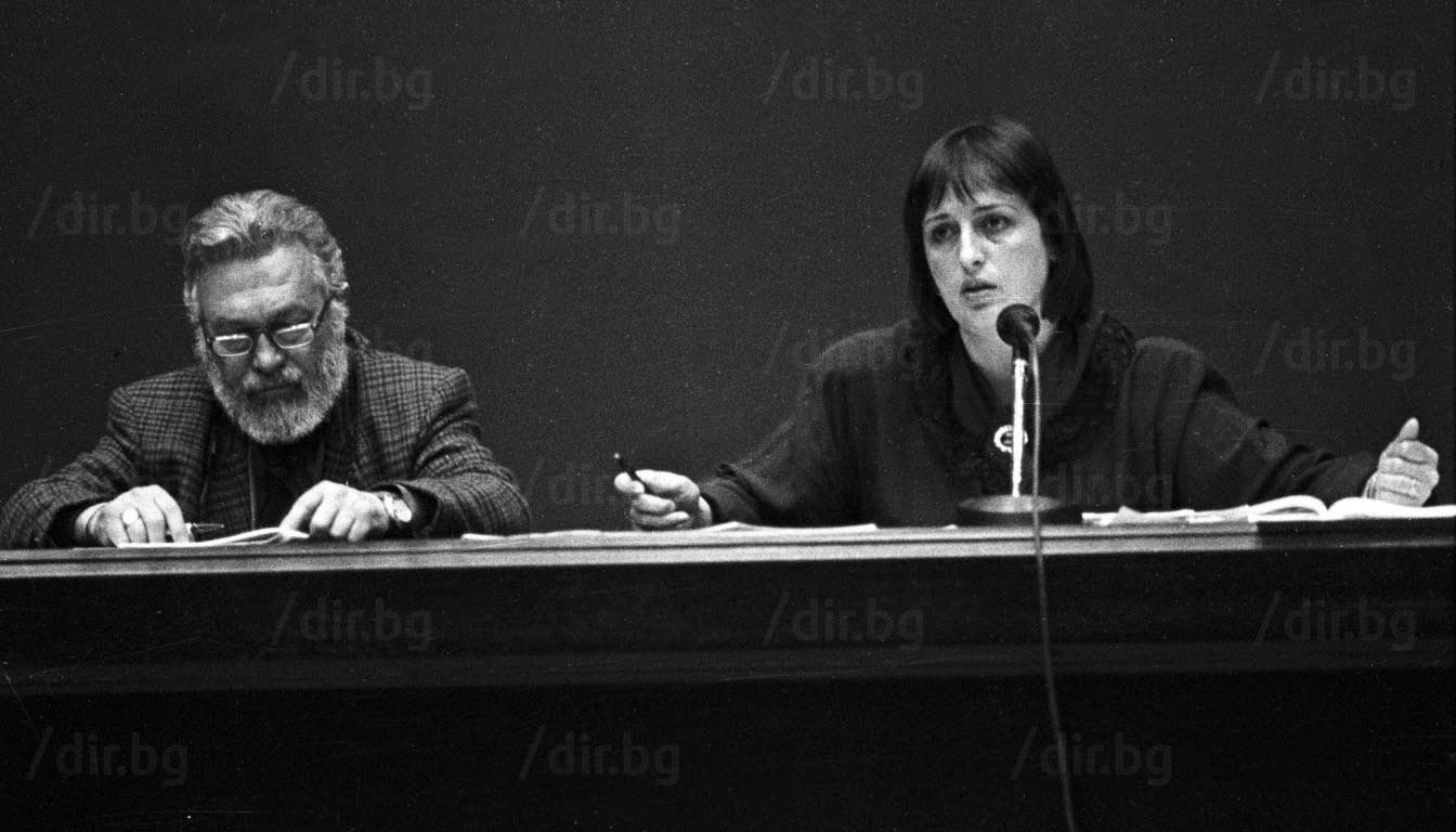27 януари 1990 г. - С журналиста Иван Делчев на Деветия извънреден конгрес на СБЖ