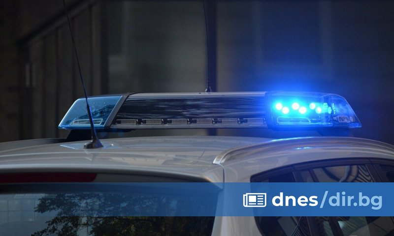 Кола се е врязала в къща в Нови Искър. Причината