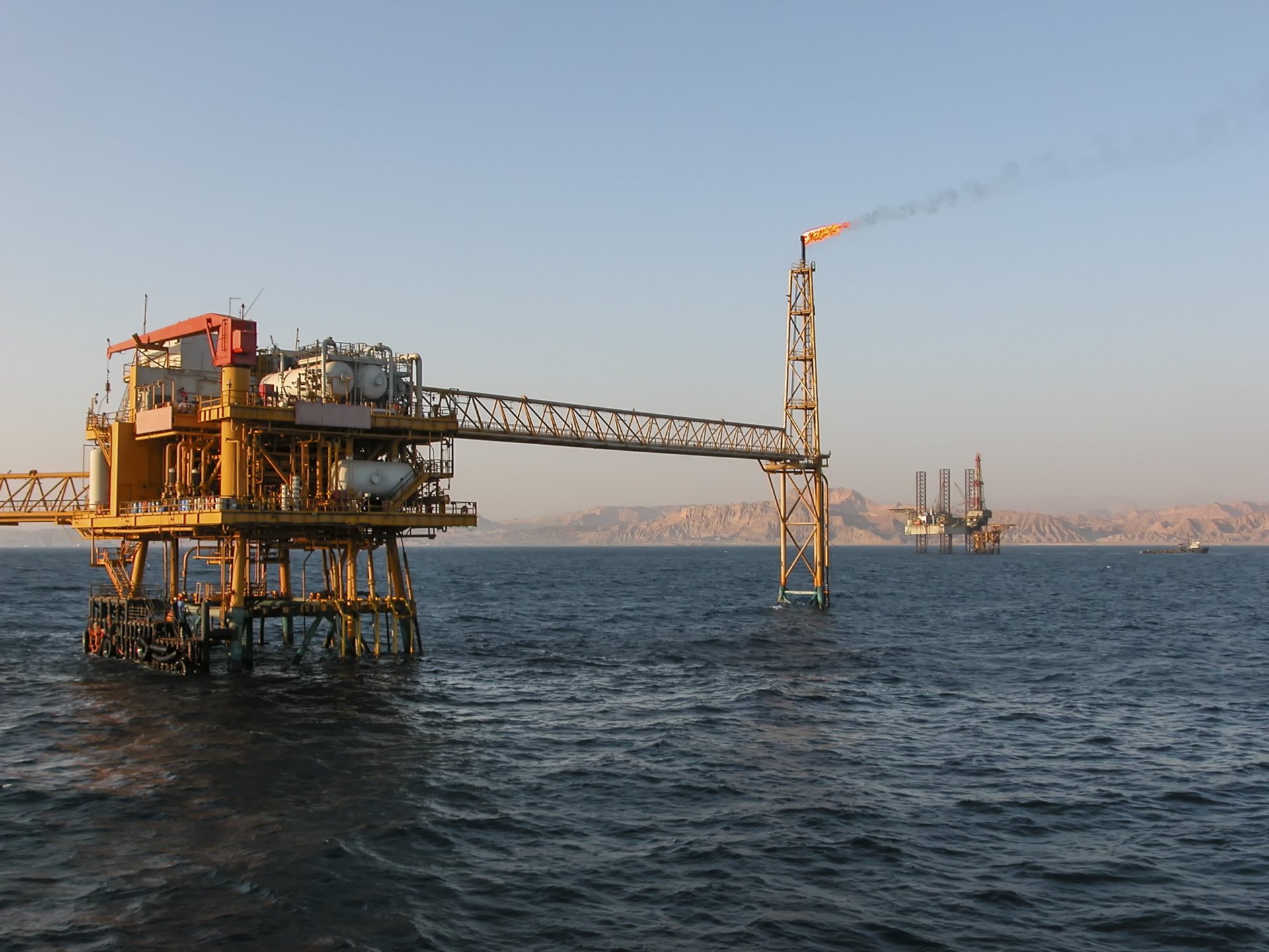 Нефтена платформа на Синайския бряг