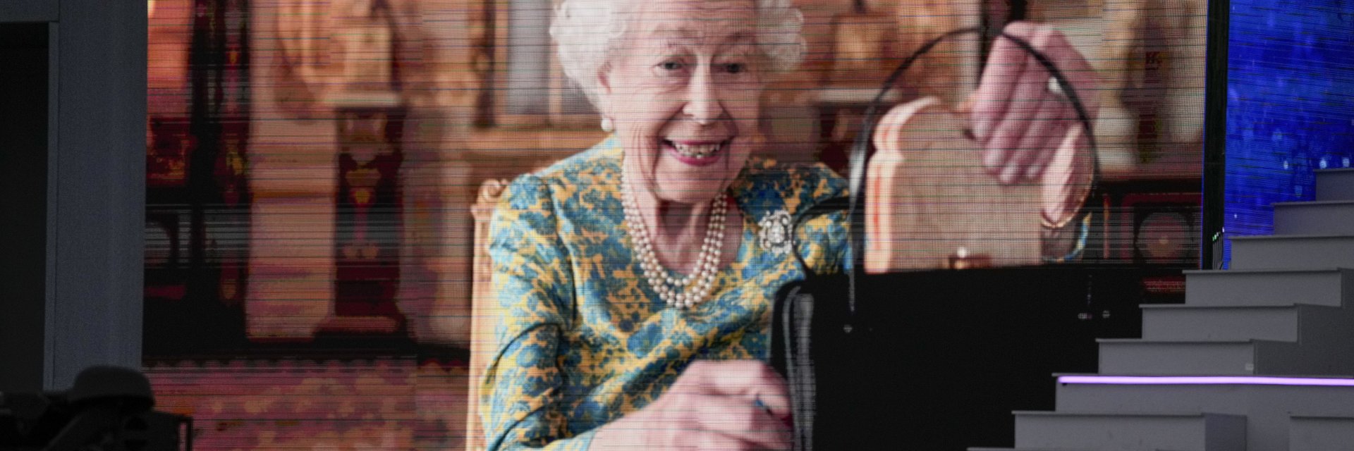 Снимки на седмицата: Кралица Елизабет II и препечените филийки