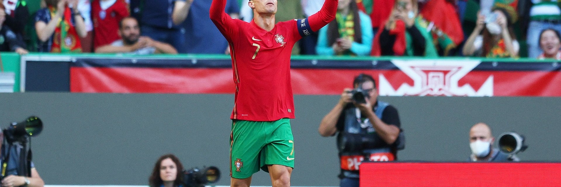 Роналдо разплака майка си от щастие и вдъхнови Португалия за разгром