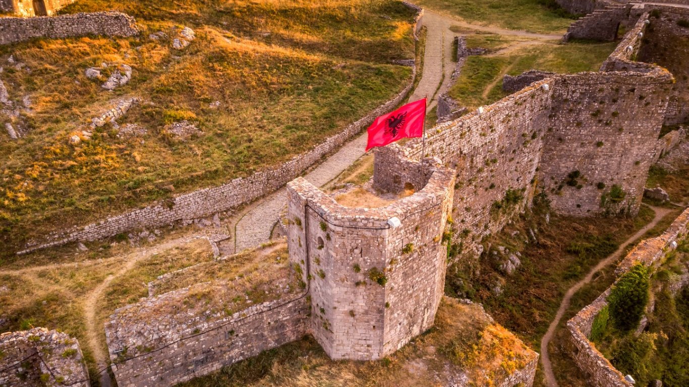 Розафа: Албанският замък с най-тъжната и красива легенда