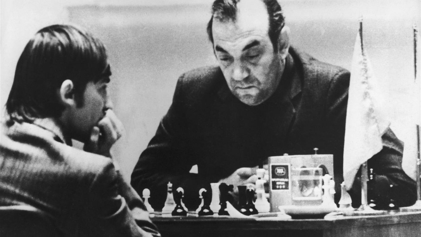 Избяга от СССР, но се размина с шахматната корона заради хипнотизатор и кисело мляко