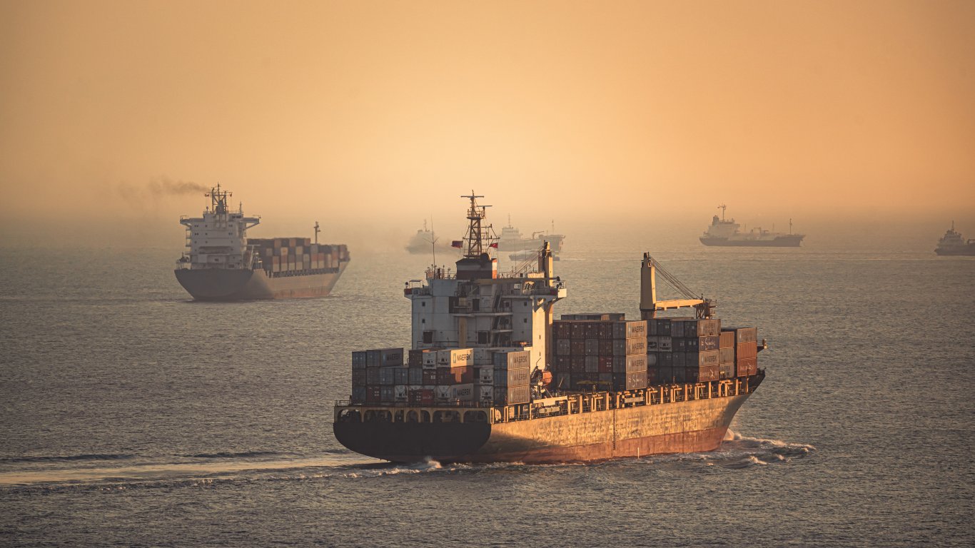 "Задръстване" от контейнеровози в Северно море 