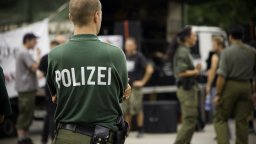 Убийство на ученичка потресе град в Германия – приятелката й е тежко ранена