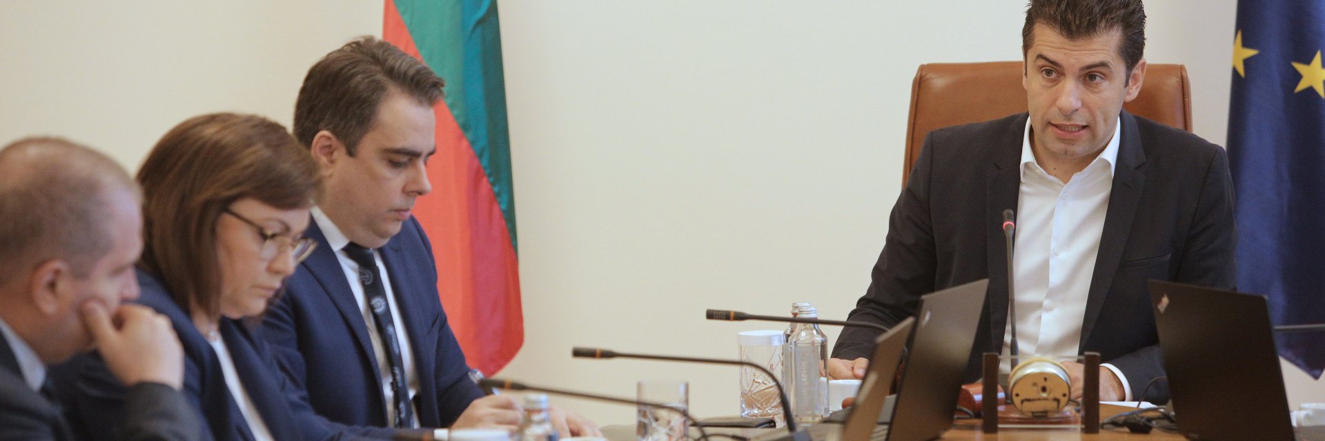 Кабиненът раздава 426 млн. лв. за 194 общини