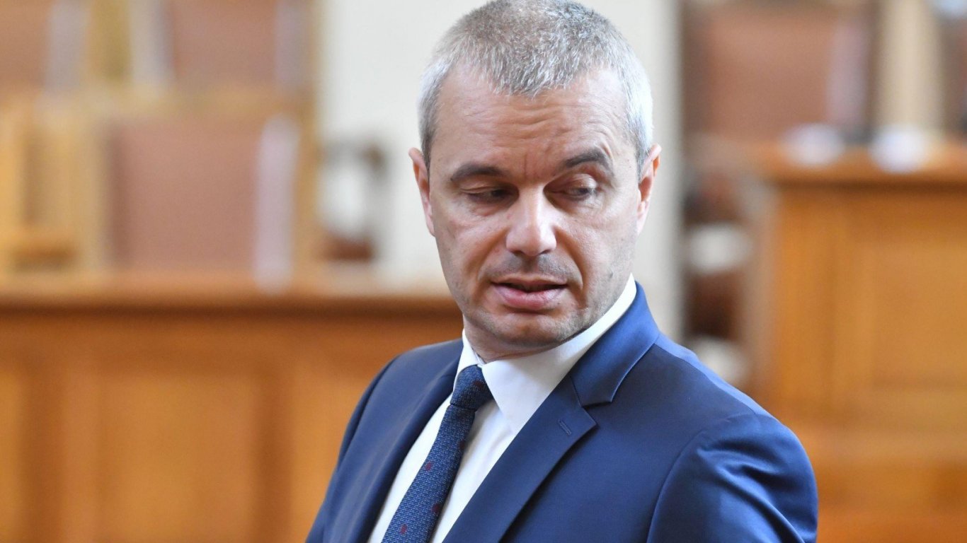 Костадин Костадинов смята, че депутати от БСП ще гласуват срещу правителството