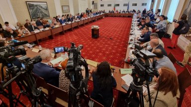 Актуализацията на държавния бюджет беше отхвърлена в комисия заради гласуването на ИТН 