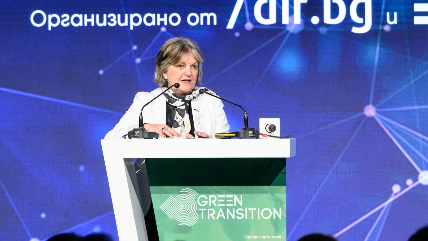 Еврокомисар Ферейра пред Dir.bg: България ще получи справедлива подкрепа за зеления преход