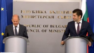 Шолц се обяви настоятелно за падане на българското вето, Петков поиска гаранции и от ЕС