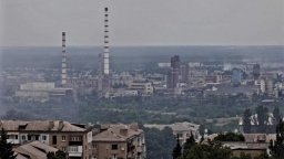 Промишлената зона на завода "Азот" в Северодонецк е под руски контрол