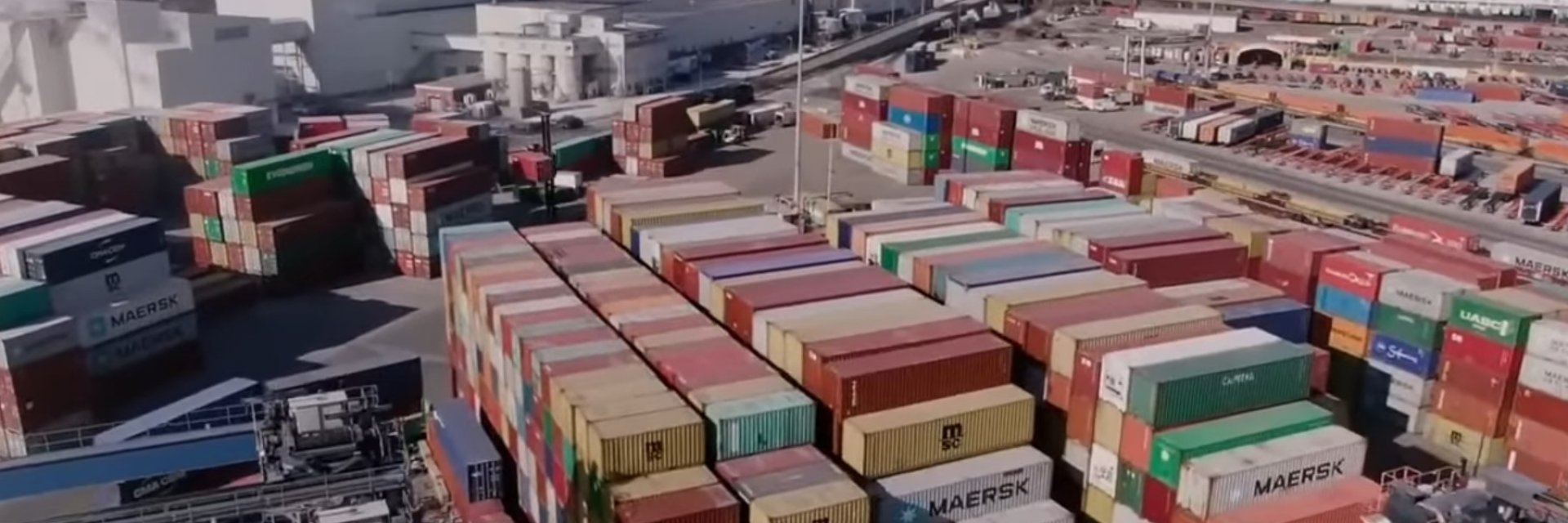 "Необикновена" кражба: Откраднаха 20 контейнера, пълни със злато и подбрани стоки, на пристанище в Мексико