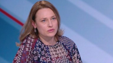 Смесването на хартиено и машинно гласуване което се предлага в