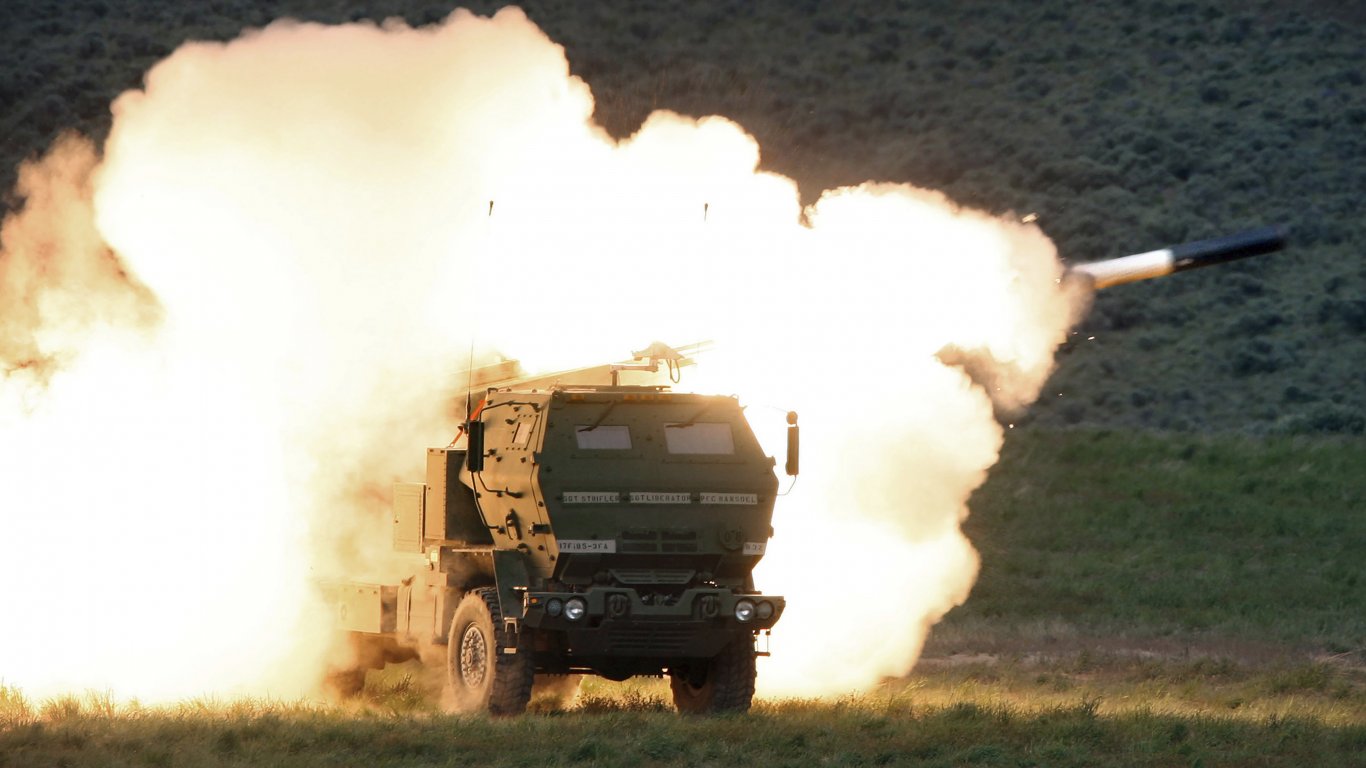 Русия обяви, че е унищожила американски ракетни системи HIMARS (видео)