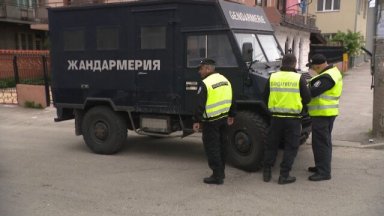 Нападнаха полицаи в Самоков 