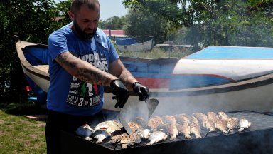 Рибна фиеста в "Ченгене скеле" организира Бургас за туристите (снимки)