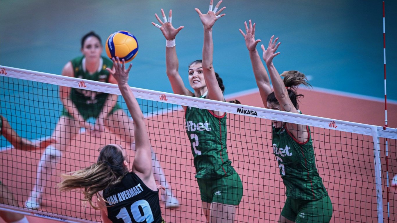 България се вдигна за голям обрат, но загуби волейболната драма на годината