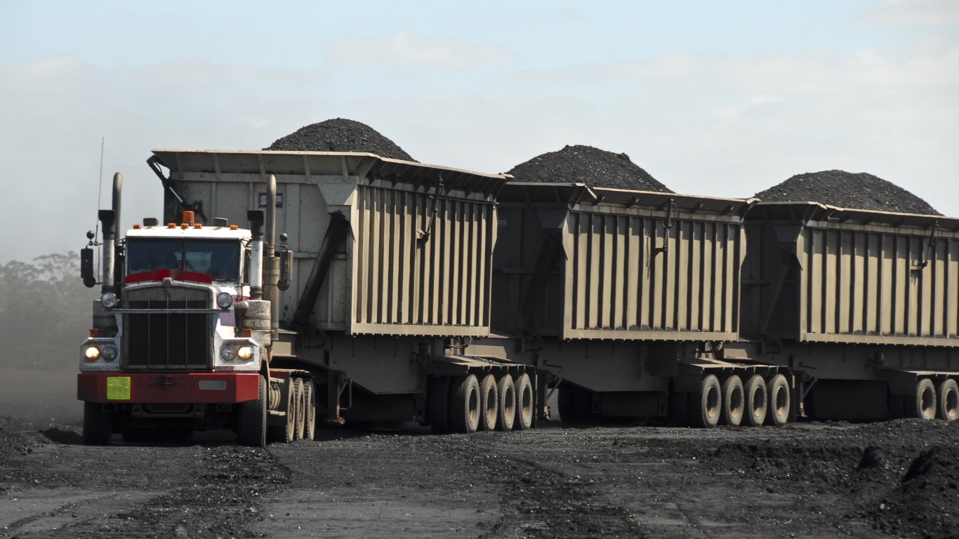 Китай пуска най-големият завод в света за етанол от въглища