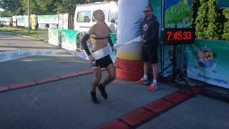 "Ицо пак тича" счупи националния рекорд на 100 километра