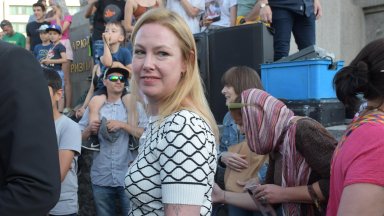 Съпругата на Кирил Петков от Канада: Събирам енергия за изборите