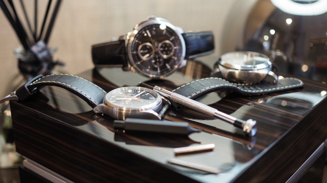 Кризите не засенчиха швейцарския износ на часовници  