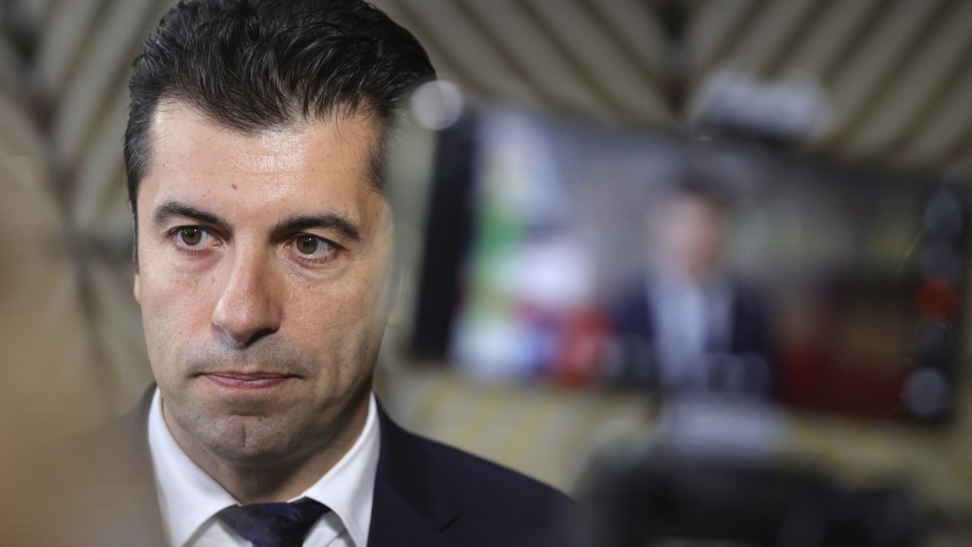 Кирил Петков в Брюксел: Правителството очаква решението на Народното събрание за Северна Македония 