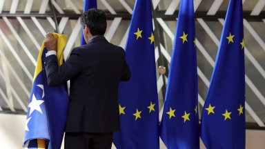Проучване: Разширяване на ЕС на изток предизвиква силна опозиция в Австрия, България и Унгария