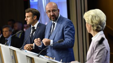 Въпреки различни позиции за войната в Украйна ЕС изглежда не се