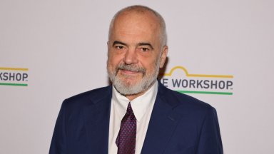 Албанският премиер Еди Рама заяви че руснаците които бягат от