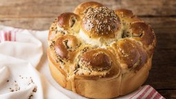 Кюстендил отбелязва празника Панагия - въздигане на хляба
