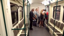 Инцидент в столичното метро, вагон се подпали, евакуираха пътниците (снимки)