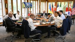 Г-7 ще подкрепя Украйна „колкото дълго е необходимо” и обеща още санкции срещу Русия