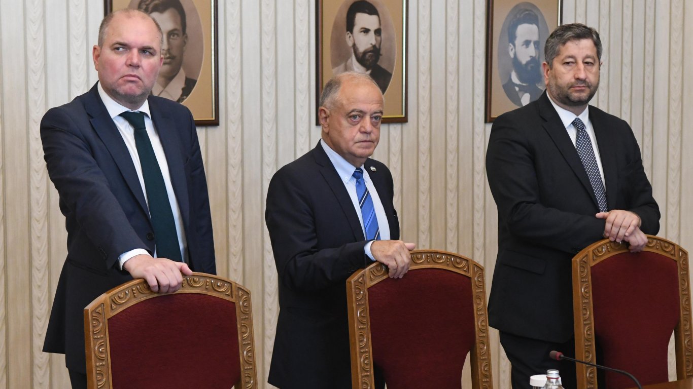 ДБ обяви водачите си, четирима от "Да, България" оглавяват по две листи