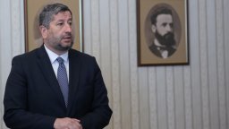 "Демократична България" ще подкрепи Никола Минчев за председател на парламента