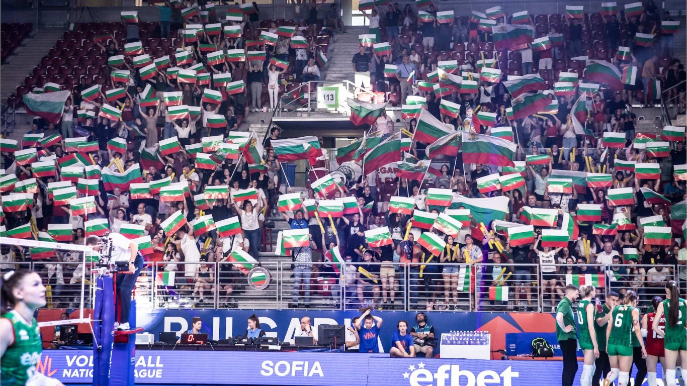 Радост в "Арена Армеец"! България запази мястото си във волейболната Лига на нациите