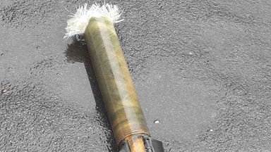 Противоградна ракета падна на тераса във Видин по време на мощна буря (снимки)