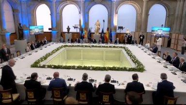 Лидерите от НАТО и ЕС вечеряха в музея "Прадо" под звуците на украински оркестър (видео)