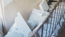 Таван на санирана сграда преди 4 години се срути 