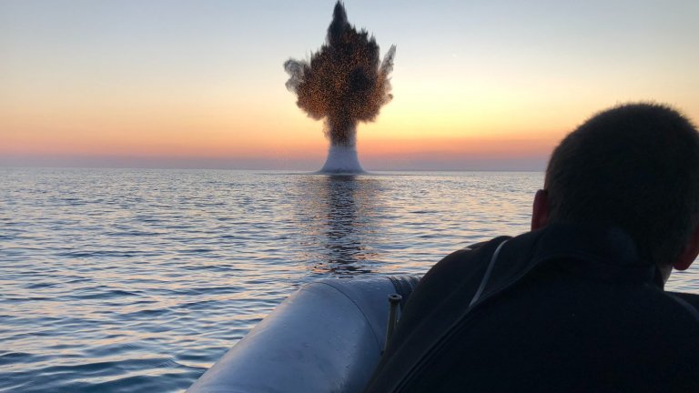 Обезвредиха морска мина, приведена в бойно положение, в Черно Море край Камчия