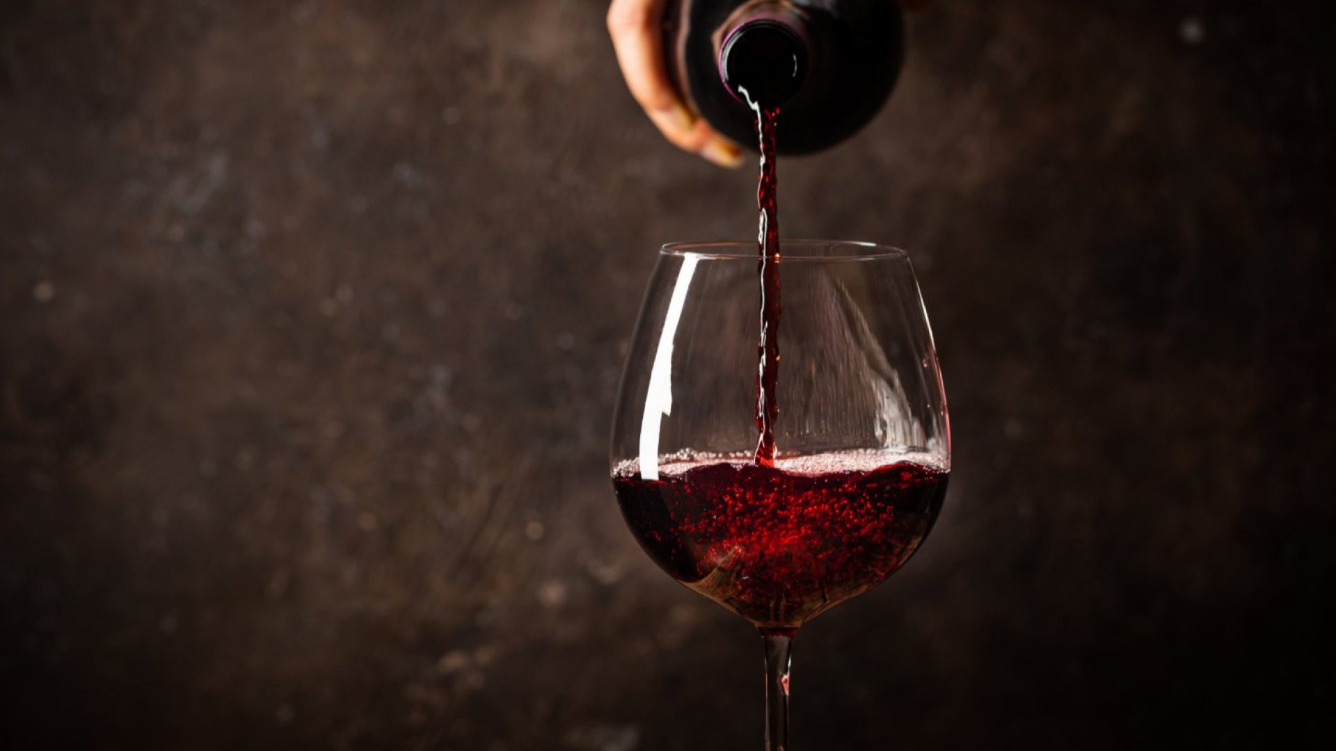 Магията на греяното вино - от Древен Рим до съвременния свят 