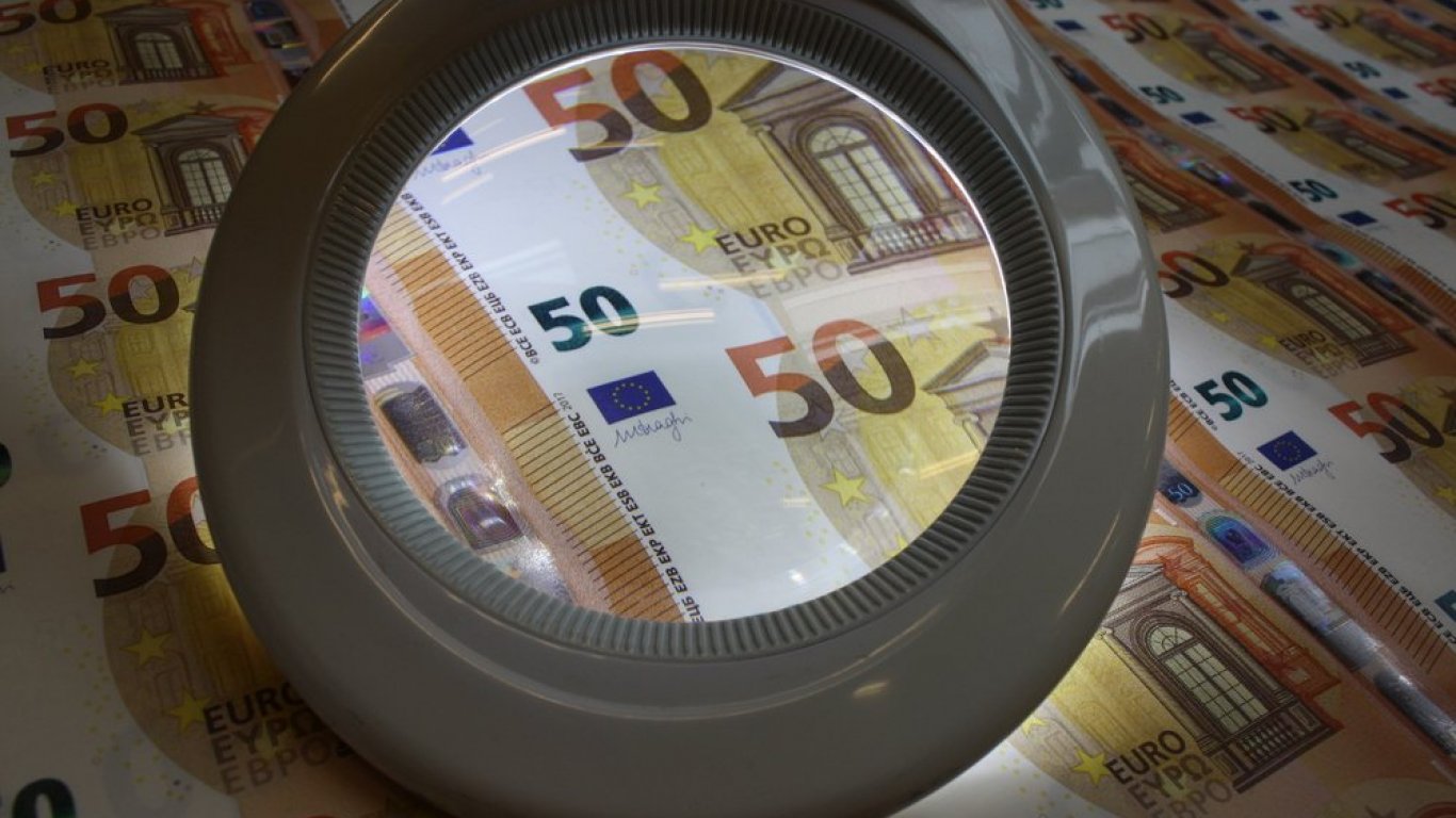 ЕК: 200 милиарда евро са "заключени" в банковата система