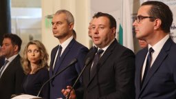 "Възраждане" се похвалиха, че ПП спрели да ги търсят за подкрепа на кабинет "Василев"