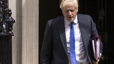След вълната от оставки: Борис Джонсън обяви, че остава премиер