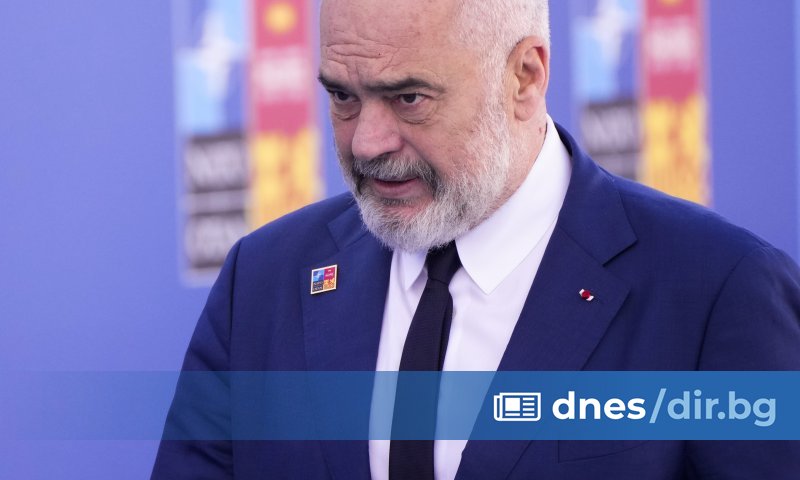 Ирански хакери публикуваха в Телеграм личните данни и всичките му