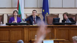 Скандал между ПП и опозицията класифицирана информация ли е цената на газа 