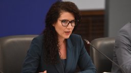 Администрацията ще работи с удължено работно време и без обедна почивка