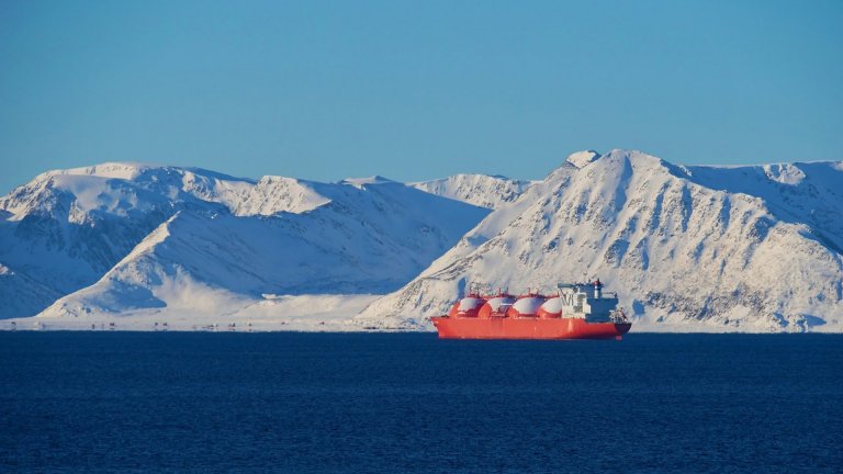 Европа се опитва да прекъсне връзките с Русия, но зависимостта от вноса на LNG расте