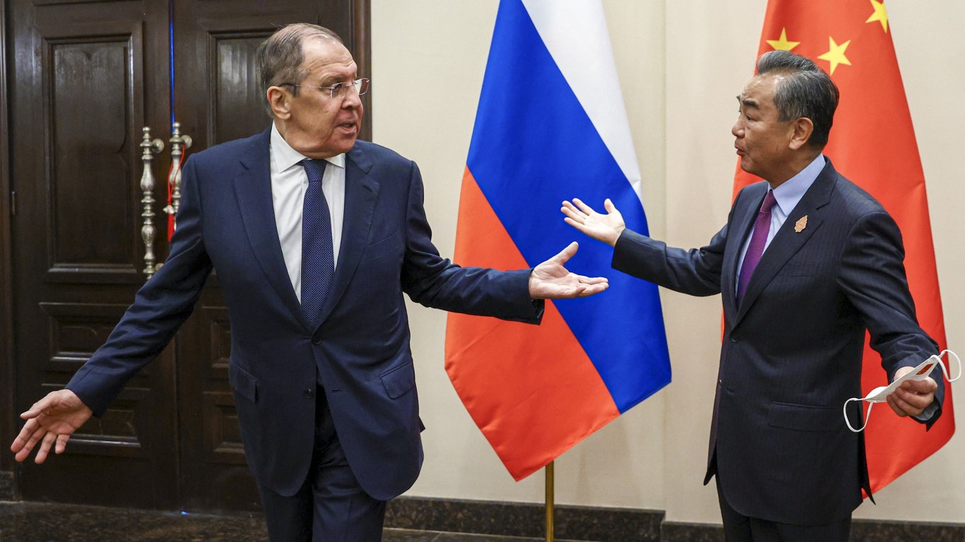Китай даде знак за задълбочаване на връзките с Русия
