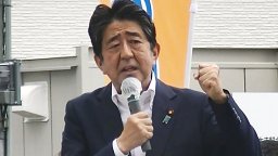 Простреляният Шиндзо Абе почина в болницата в Нара (видео)