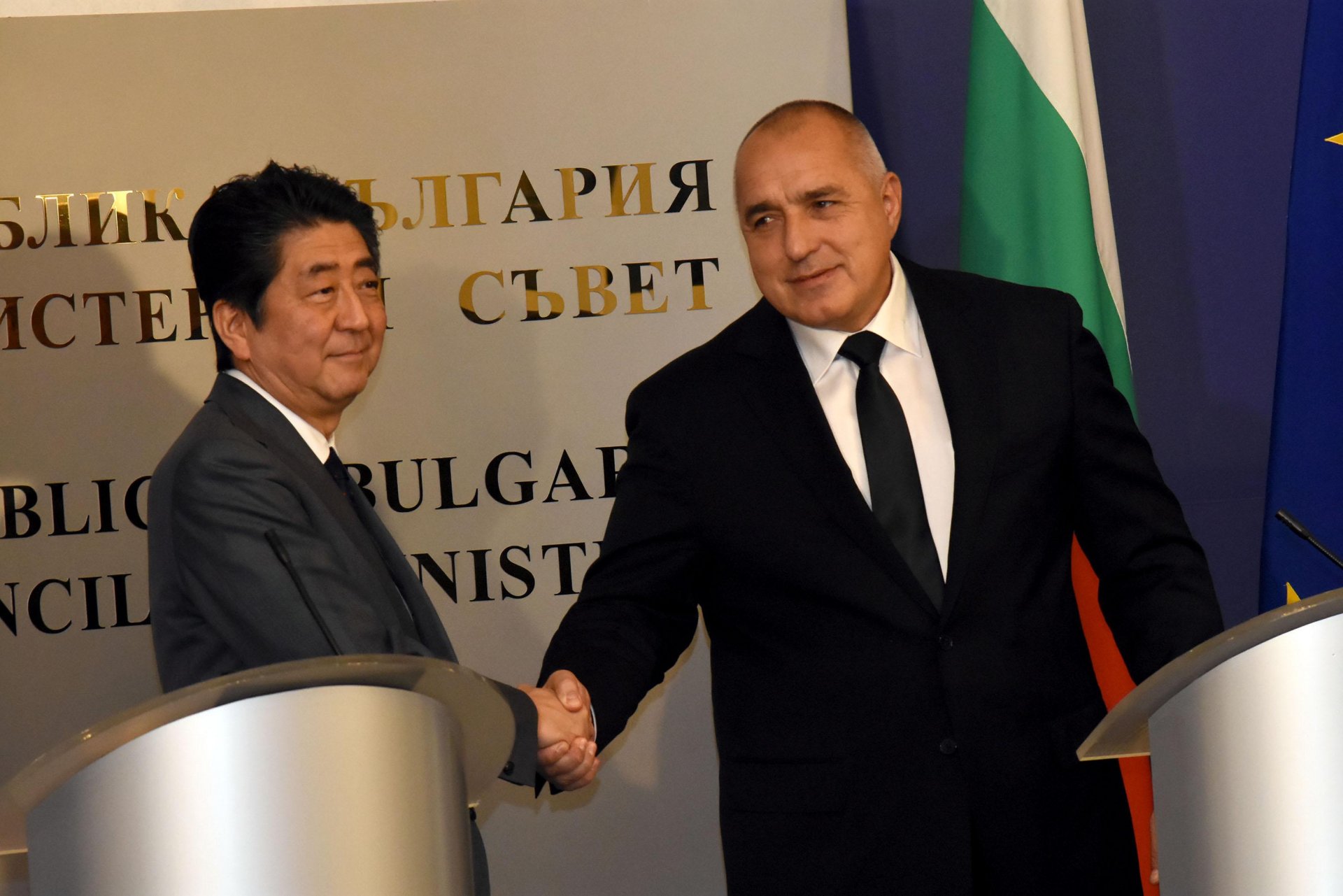 Шиндзо Абе бе първият премиер на Япония, посетил България